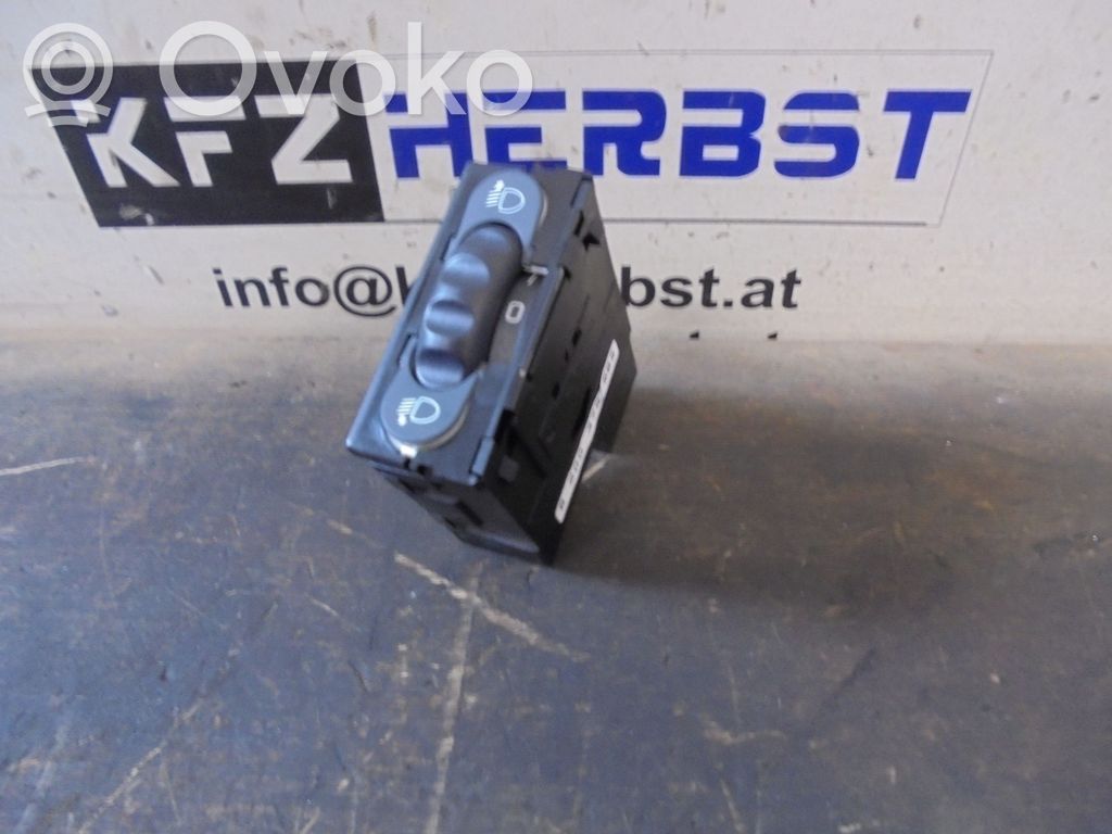 Renault Clio III Bouton commande réglage hauteur de phares