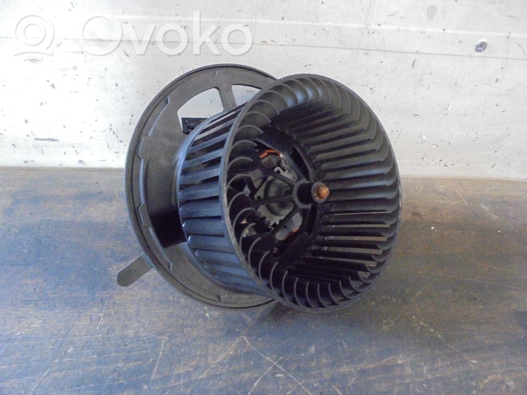 BMW X1 E84 Mazā radiatora ventilators 
