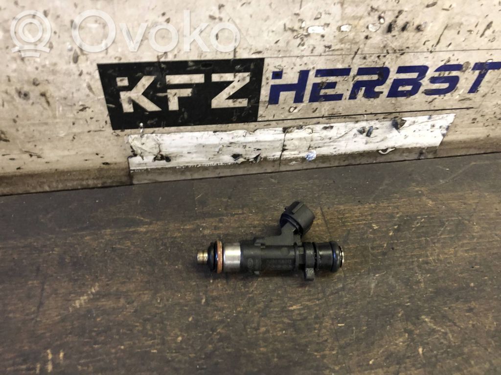 Nissan Note (E11) Fuel injector 
