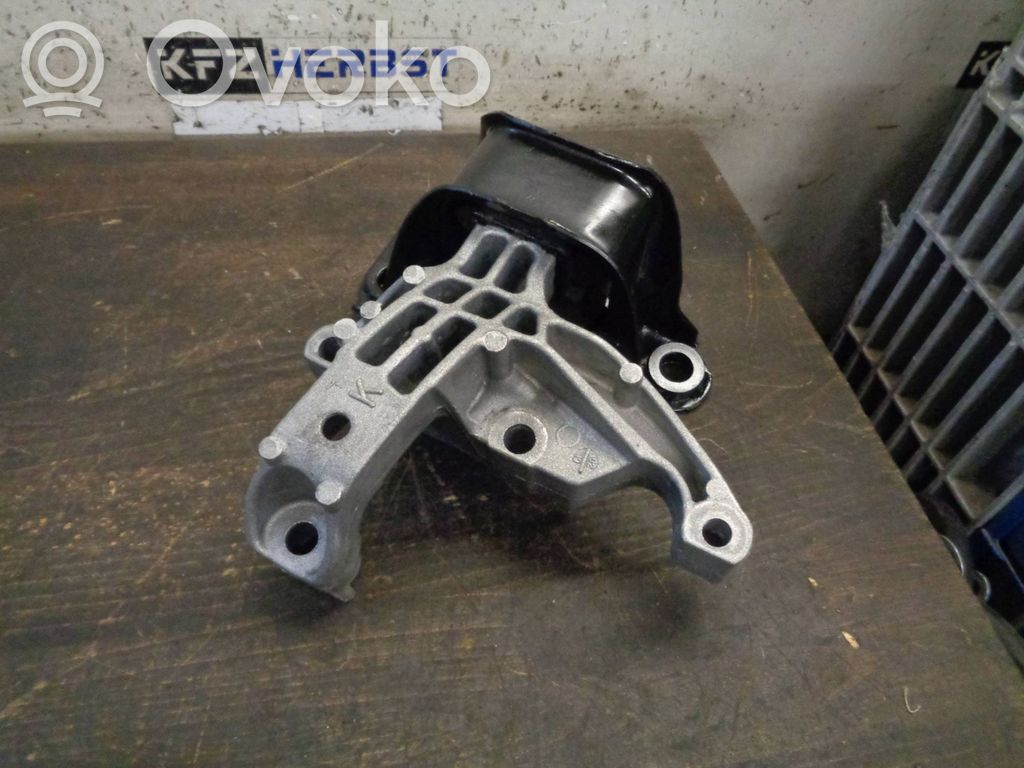 Renault Kadjar Soporte de montaje del motor 