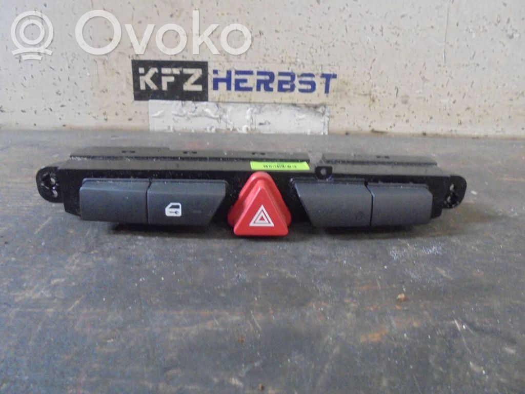 Botón interruptor de luz de peligro   937001H000,937001H000,937001H010,937001H000,937001H010