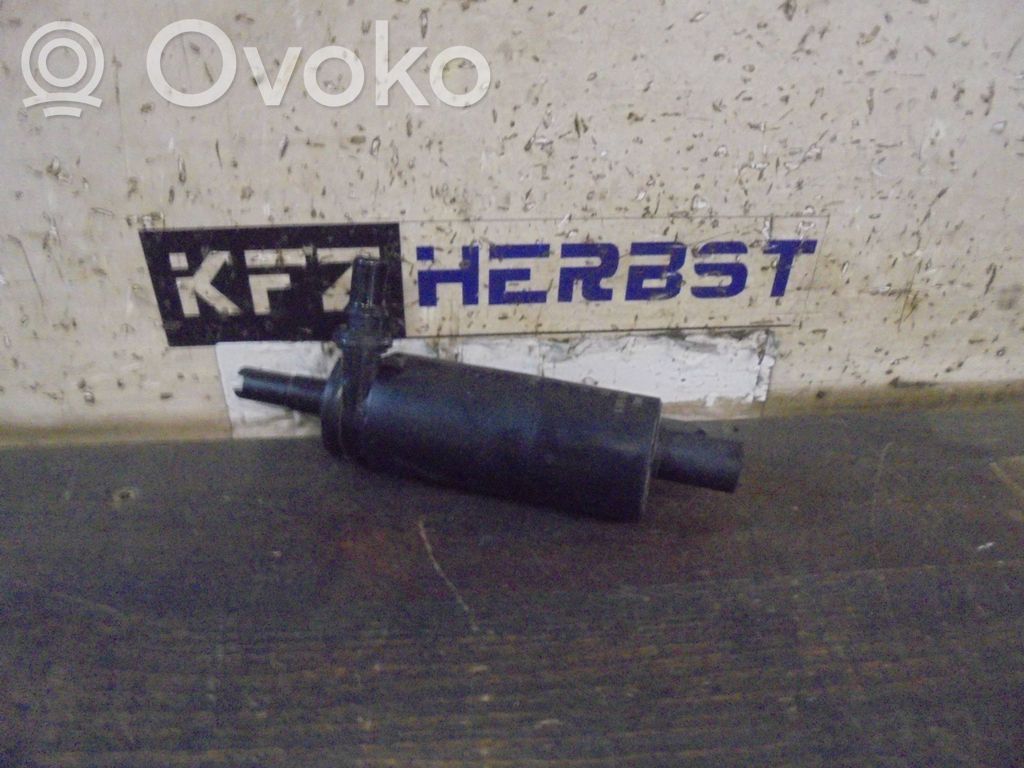 Volkswagen Golf VII Pumpe Scheibenwaschanlage