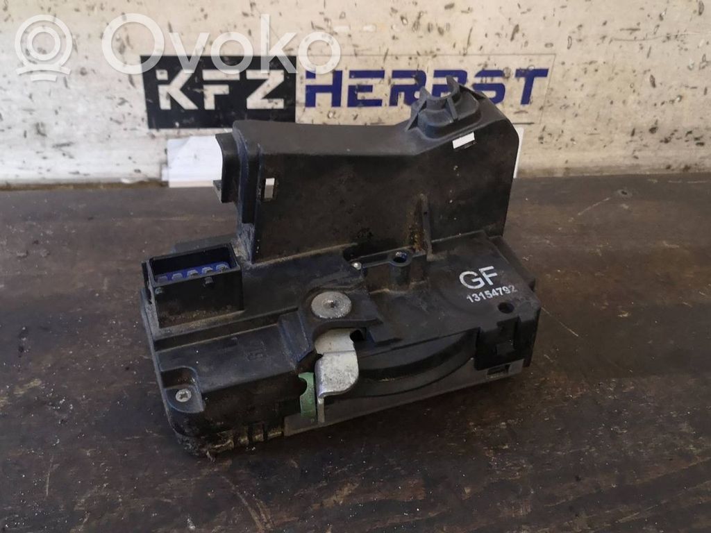 Opel Meriva A Front door lock 