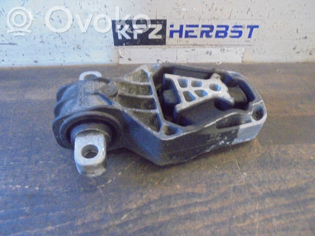 Mercedes-Benz B W246 W242 Engine mount bracket 