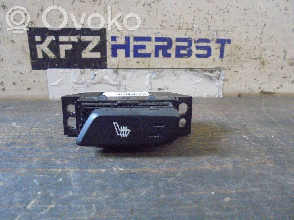 Hyundai i40 Comutator încălzire scaune 