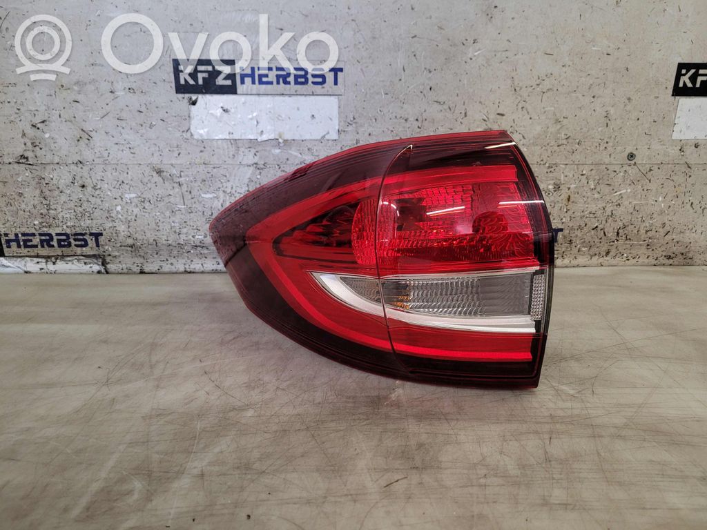 Ford C-MAX II Rear/tail lights 