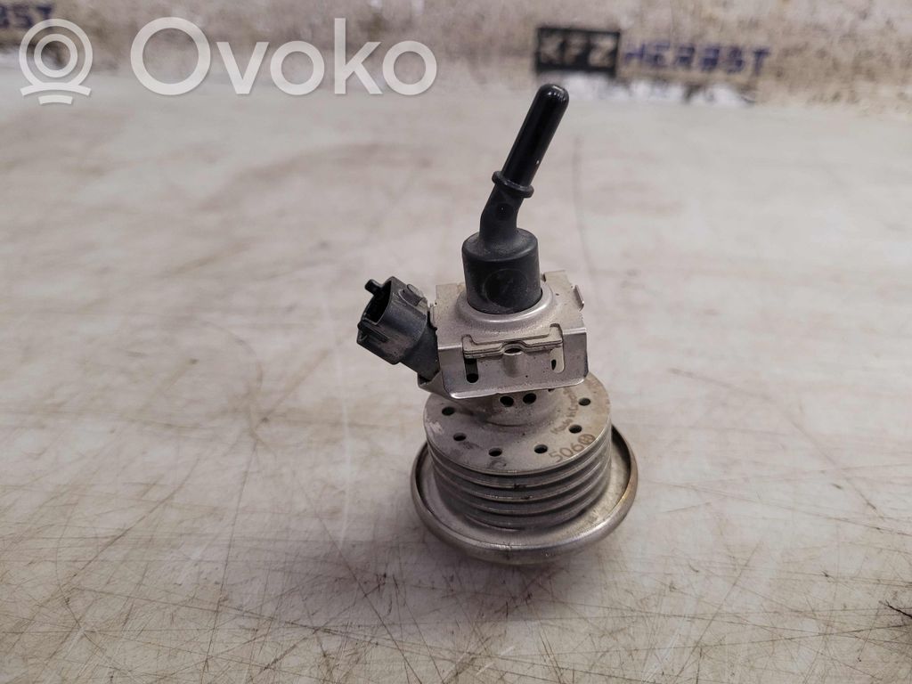 Inyector de combustible   FPLA189E3AB,FPLA189E3AB,LR062819