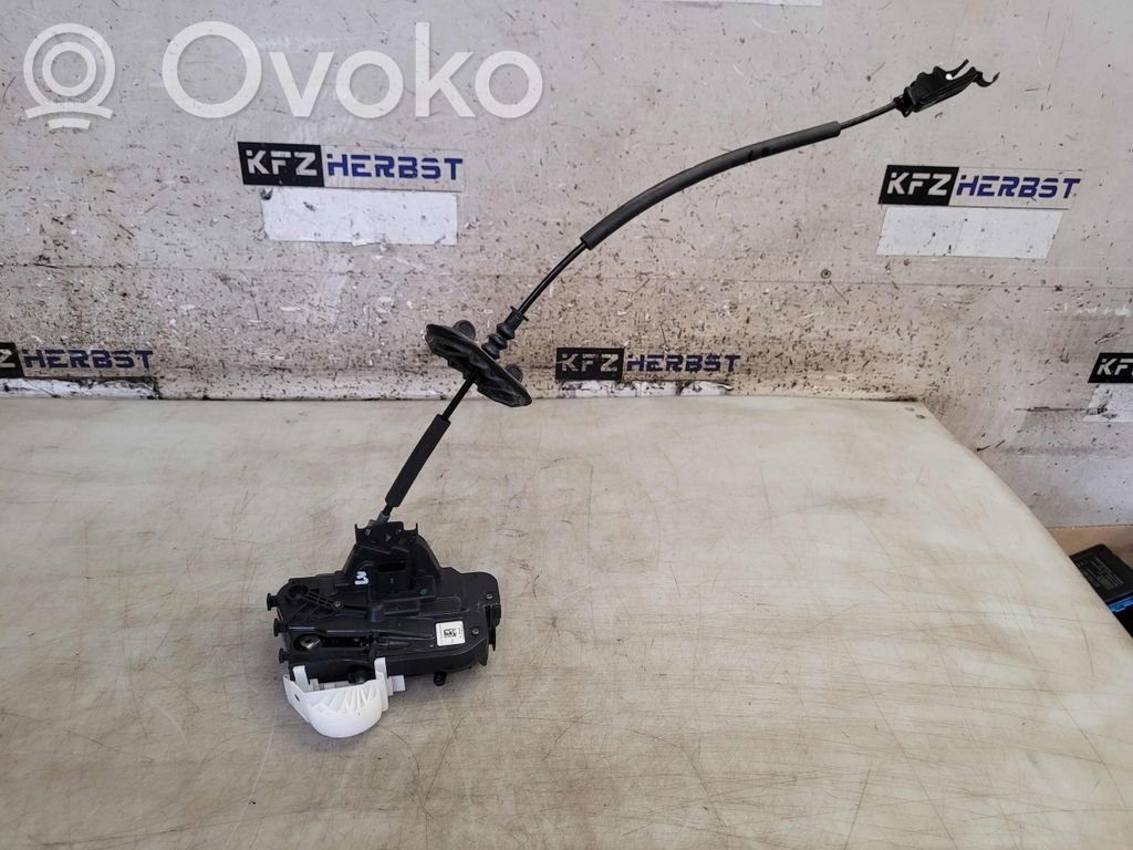 Ford Focus Priekšpusē slēdzene 