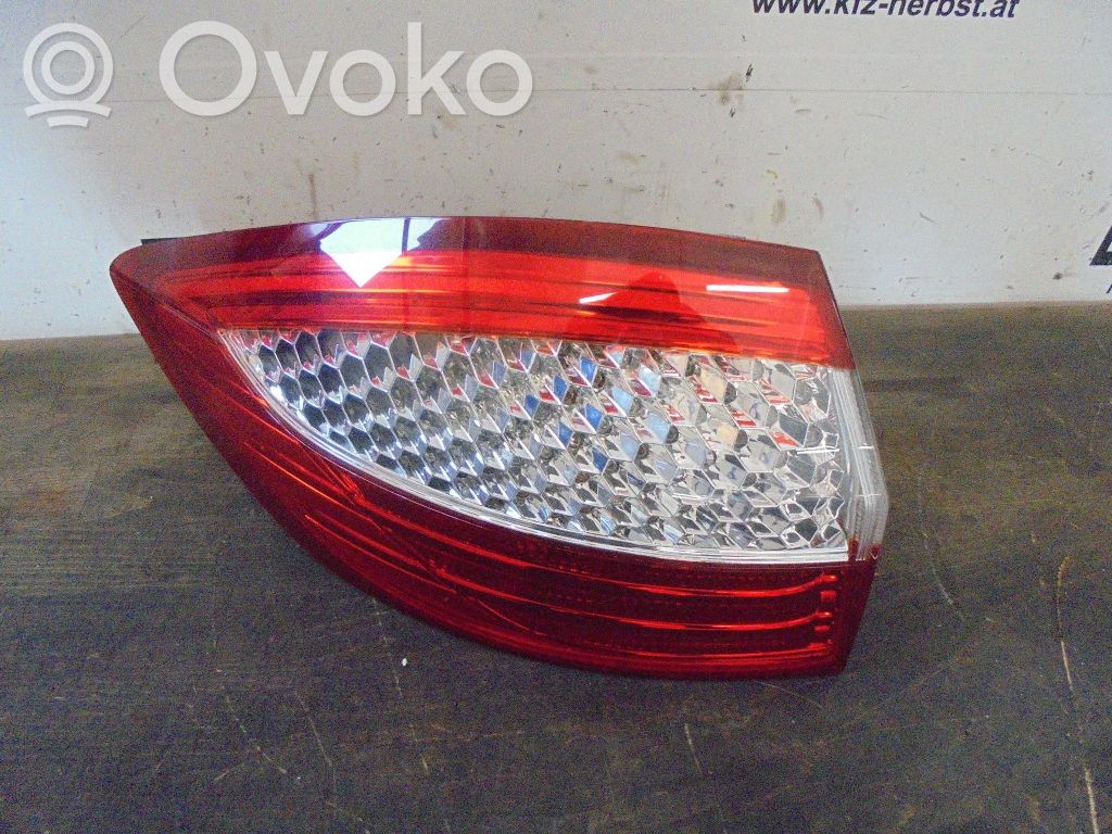 Ford Mondeo MK IV Luci posteriori
