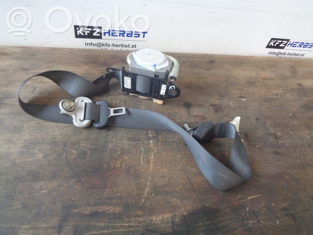 Mazda 6 Front seatbelt 