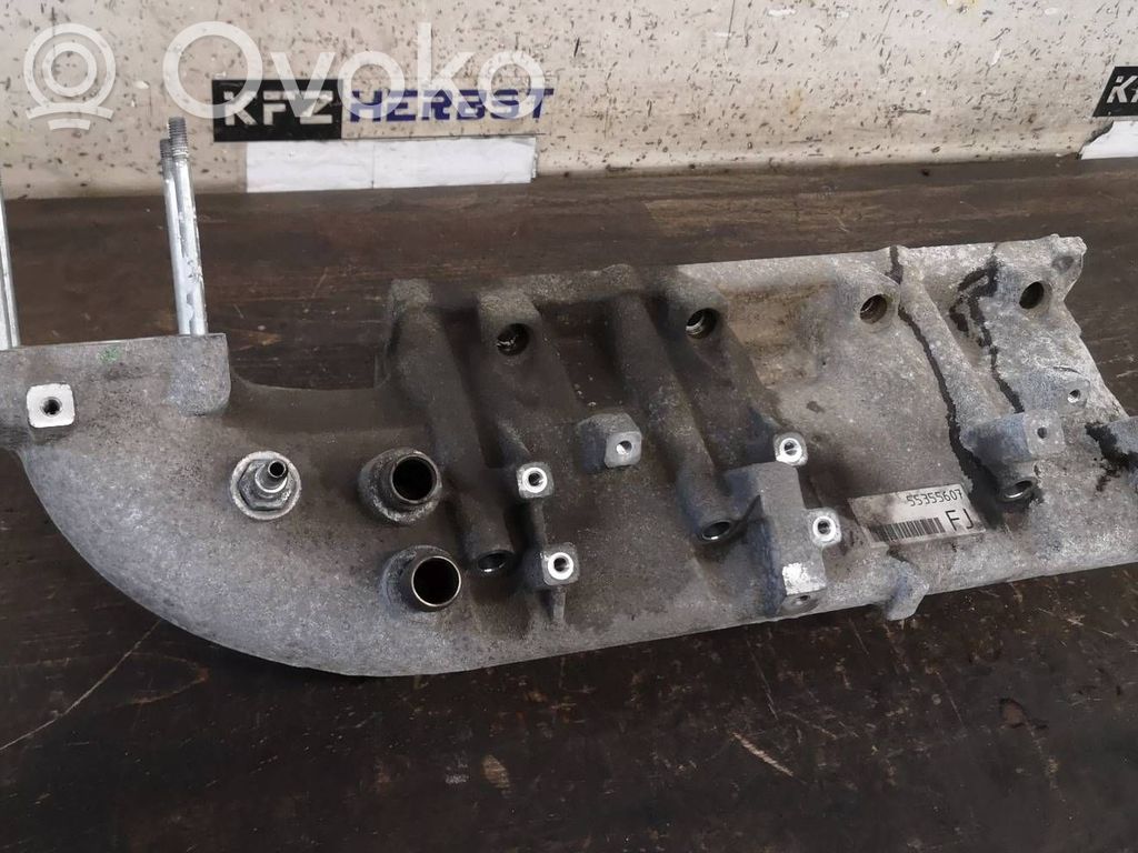 Opel Corsa D Kolektorius įsiurbimo 
