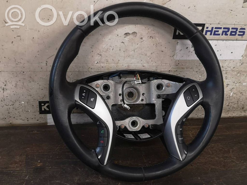 Ohjauspyörä   56110A6671,56110A6671,56110A6671RDR