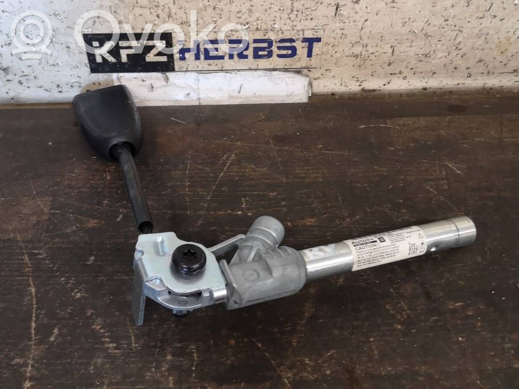 Opel Corsa D Hebilla del cinturón delantero 