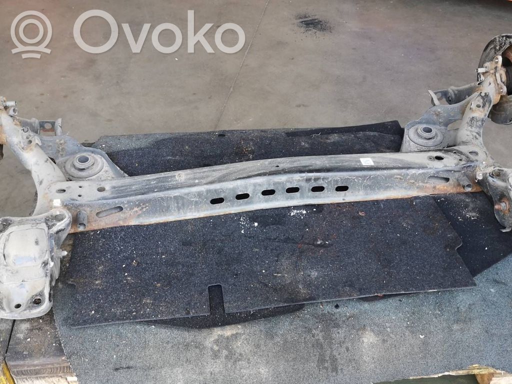 Eje trasero   5Q0501049BF,5Q0501049BF