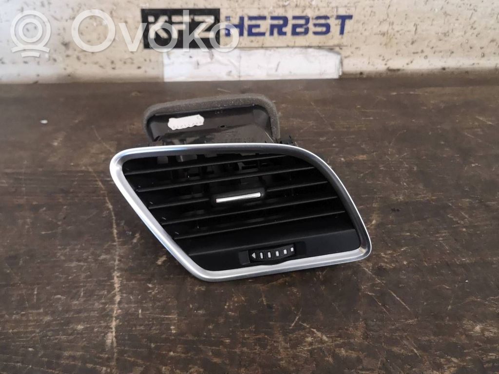 Audi Q3 8U Grille d'aération centrale 