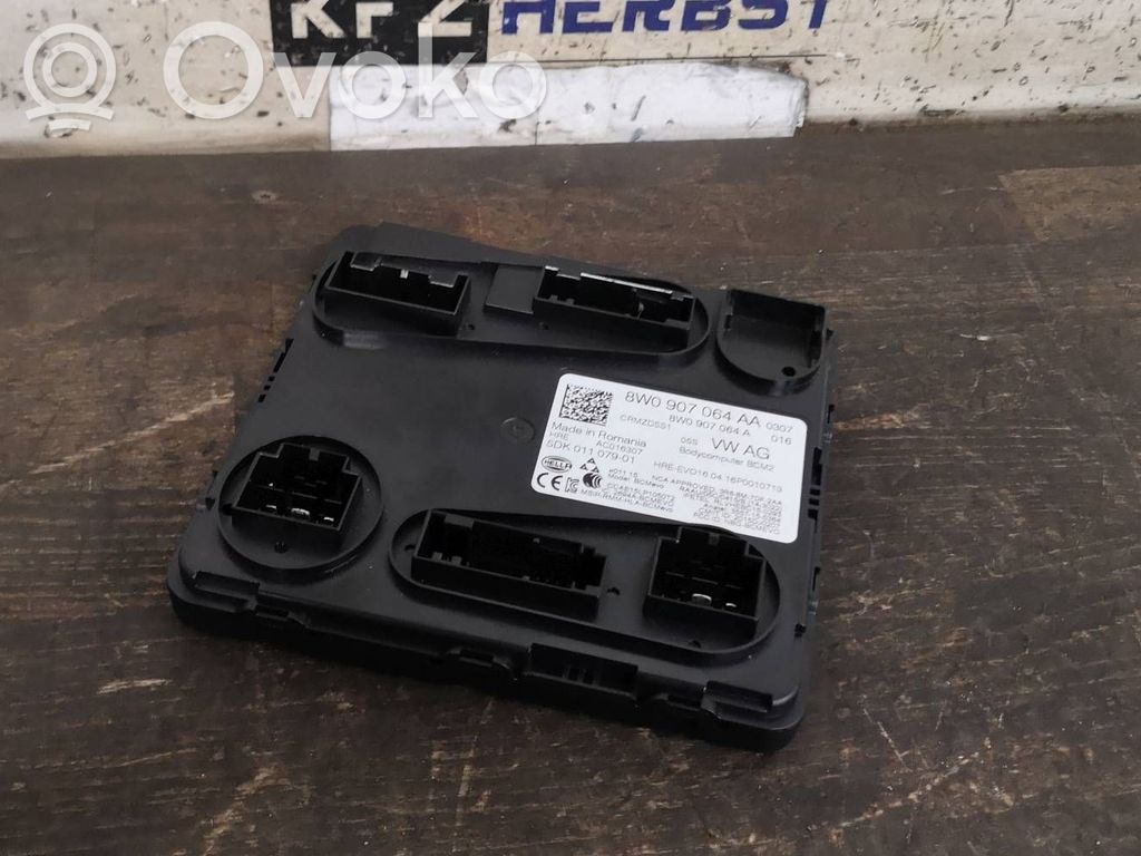 Sonstige Steuergeräte / Module   8W0907064AA,5DK01107901,5DK01107901,8W0907064AA