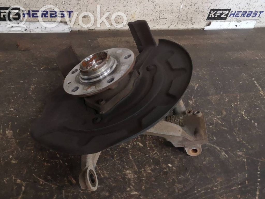Fusée d'essieu de moyeu de la roue avant   5Q0407255N,5Q0407255N
