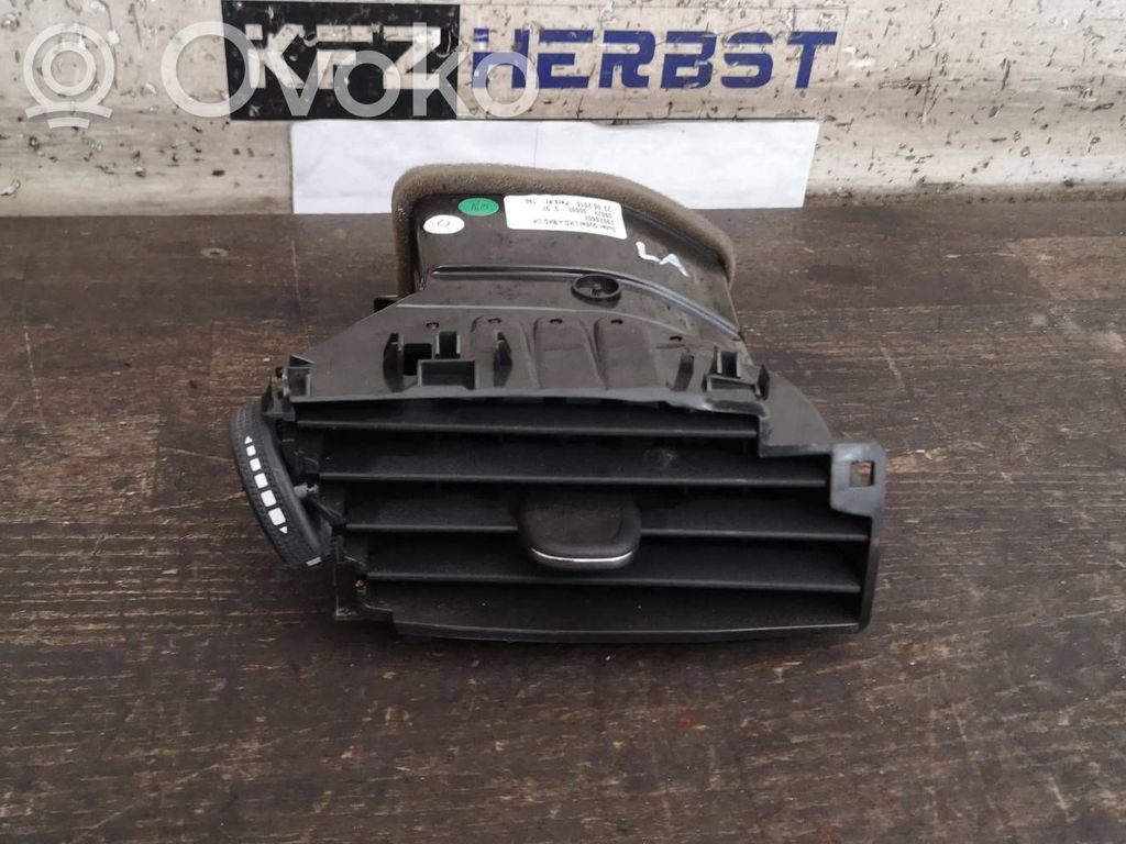 Opel Astra K Rejilla de ventilación central del panel 