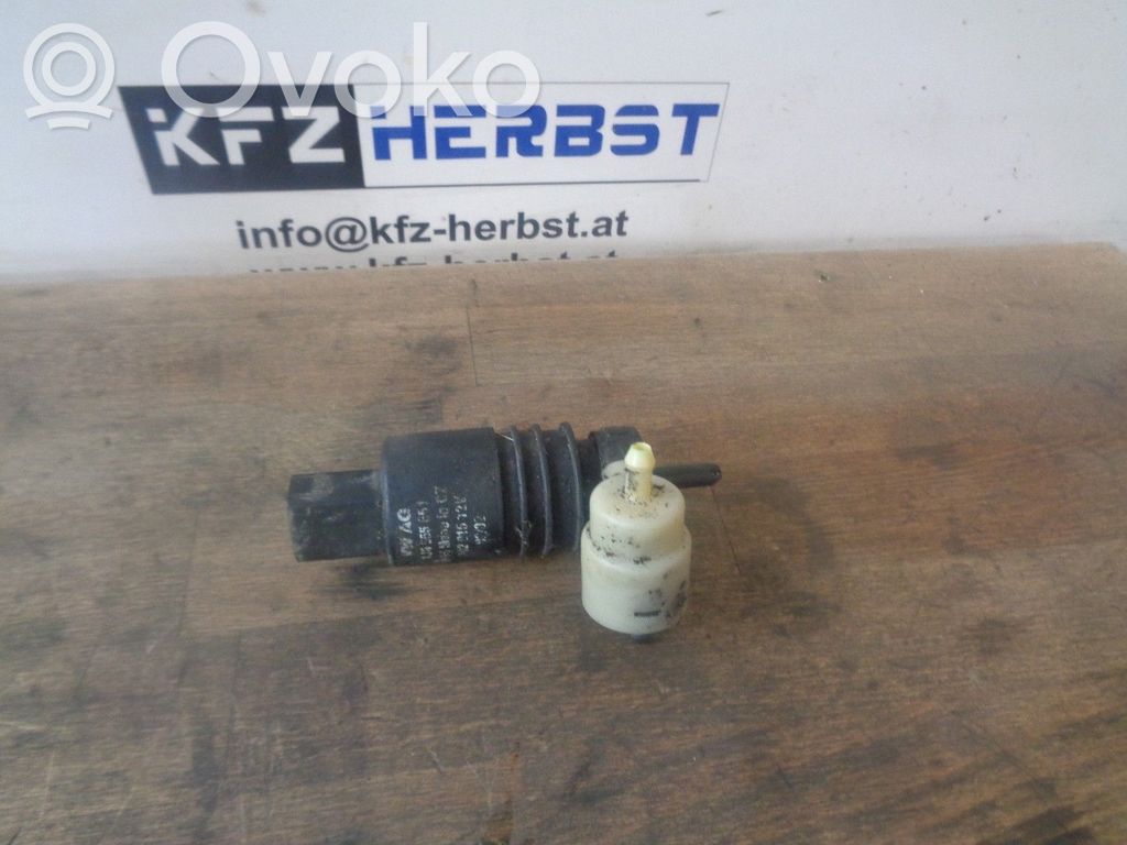 Windscreen/windshield washer pump   1J6655651,1J6655651