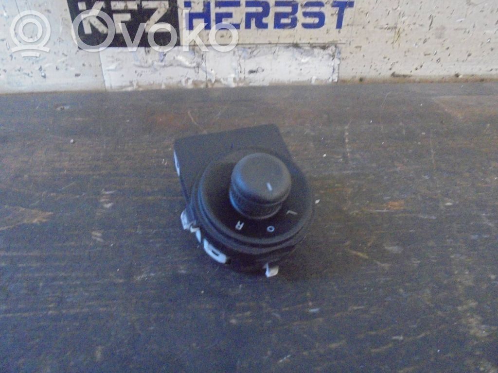 Opel Astra J Interruptor del espejo lateral 