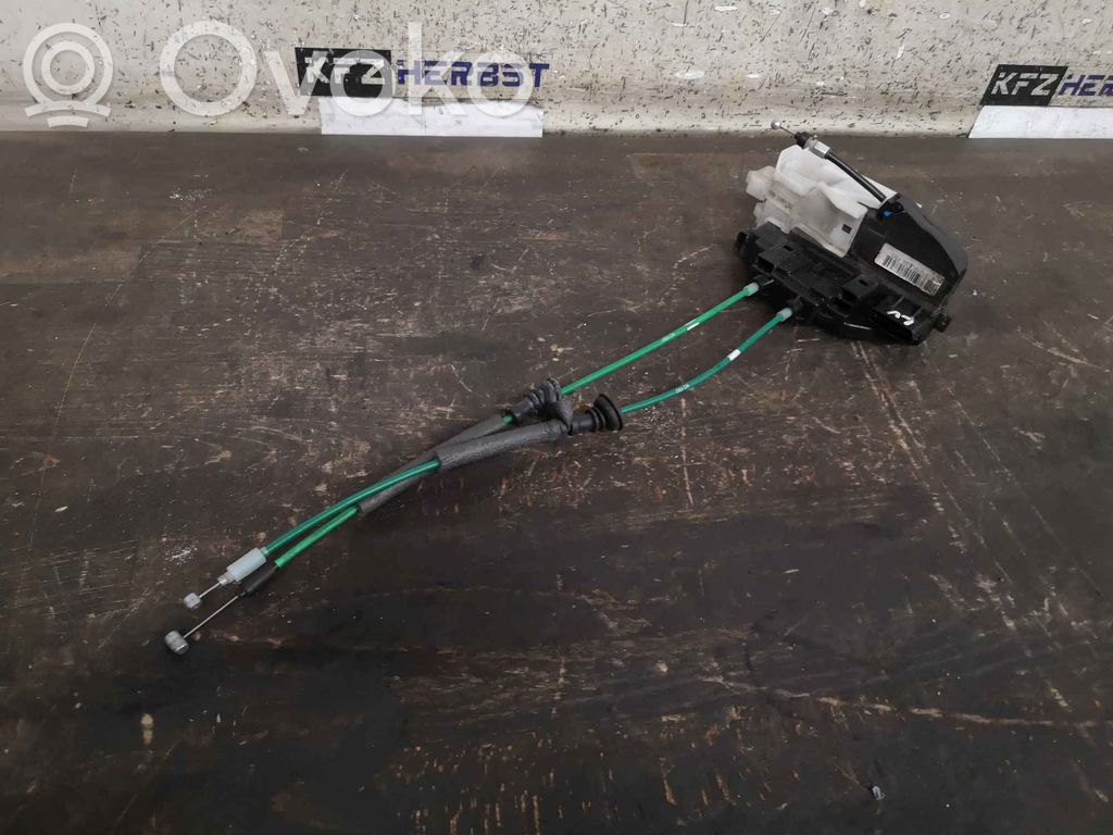 Hyundai i30 Front door lock 
