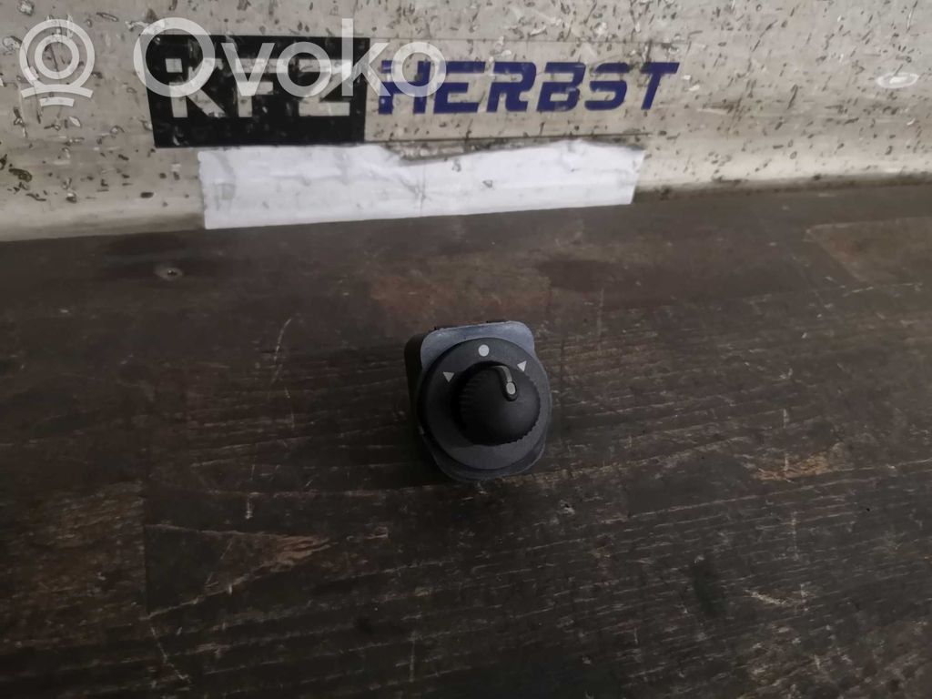 Opel Combo D Wing mirror switch 
