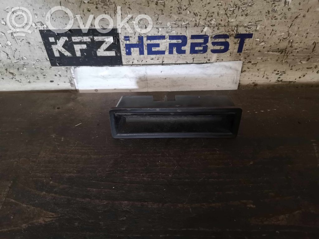 Audi A3 S3 8P Fuel tank opening switch 