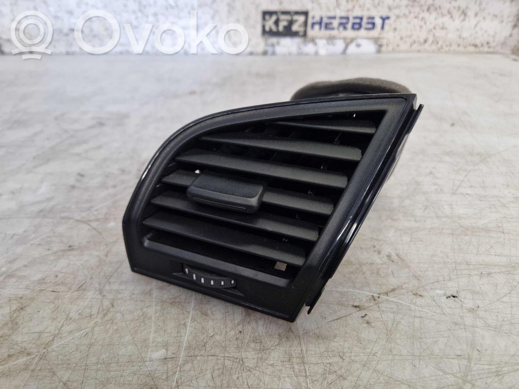 Skoda Fabia Mk3 (NJ) Rejilla de ventilación central del panel