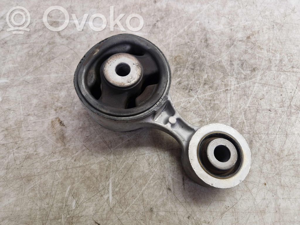 Honda CR-V Engine mount bracket 