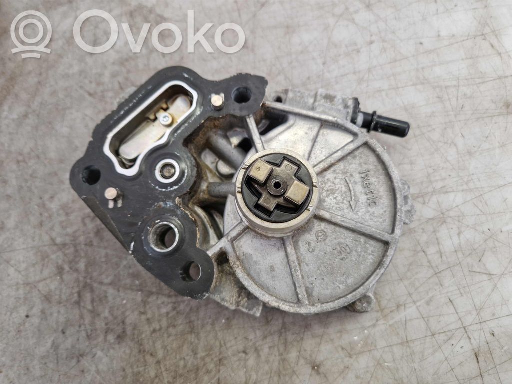 Opel Astra K Vacuum pump 
