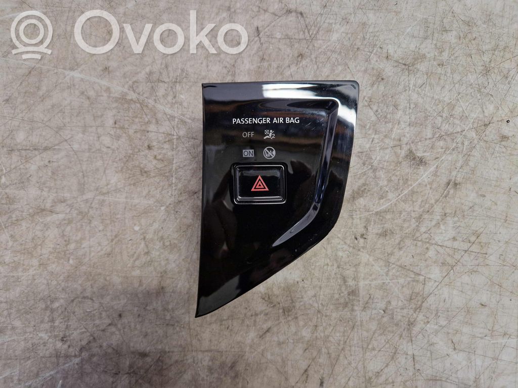 Przycisk świateł awaryjnych   2G0953509,WARNBLINKSCHALTER,2G0953509,2G1919225RDY,2G1919234,LDA,WARNBLINKSCHALTER