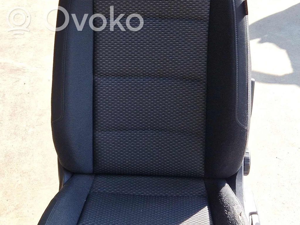 Fotel przedni kierowcy   5Q4881105S,5TA881775J,5Q4881105S,5TA881405S,5TA881775J,5TA881903P,ESO,FRO