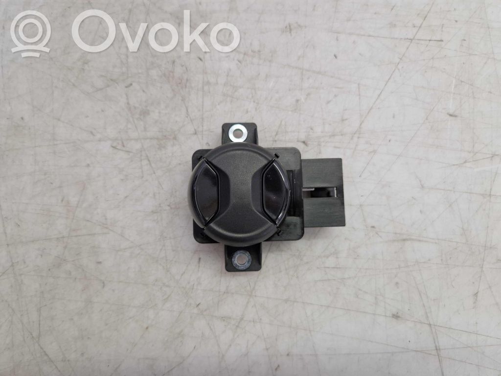 Volkswagen Golf VIII Przyciski sterowania fotela 