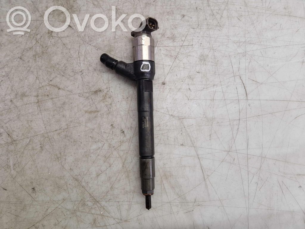 Opel Astra K Wtryskiwacz paliwa 