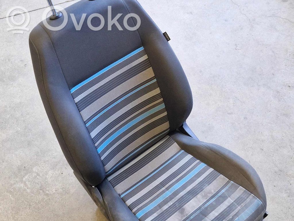 Volkswagen Caddy Fotel przedni kierowcy 