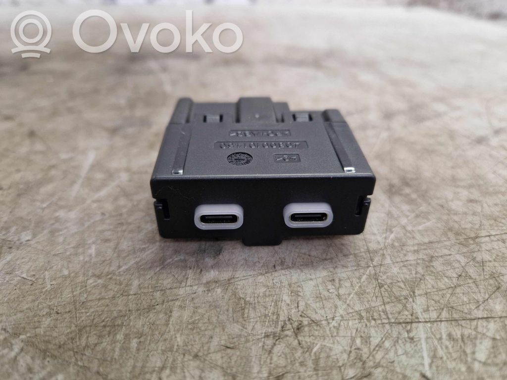 Skoda Octavia Mk4 Kit manos libres 