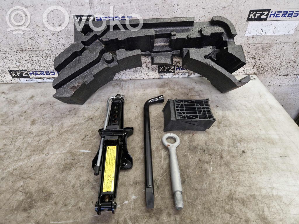 Tunkki   GX7317080AA,1R8A17032AB,98AB17K038AB,GX7317080AA,KEIL