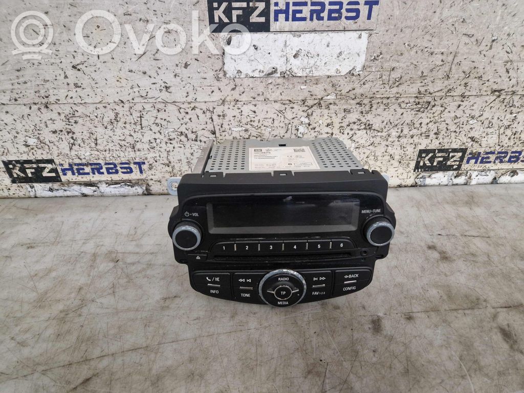 Navigation unit CD/DVD player   39012675,39068067,39012675,39068067