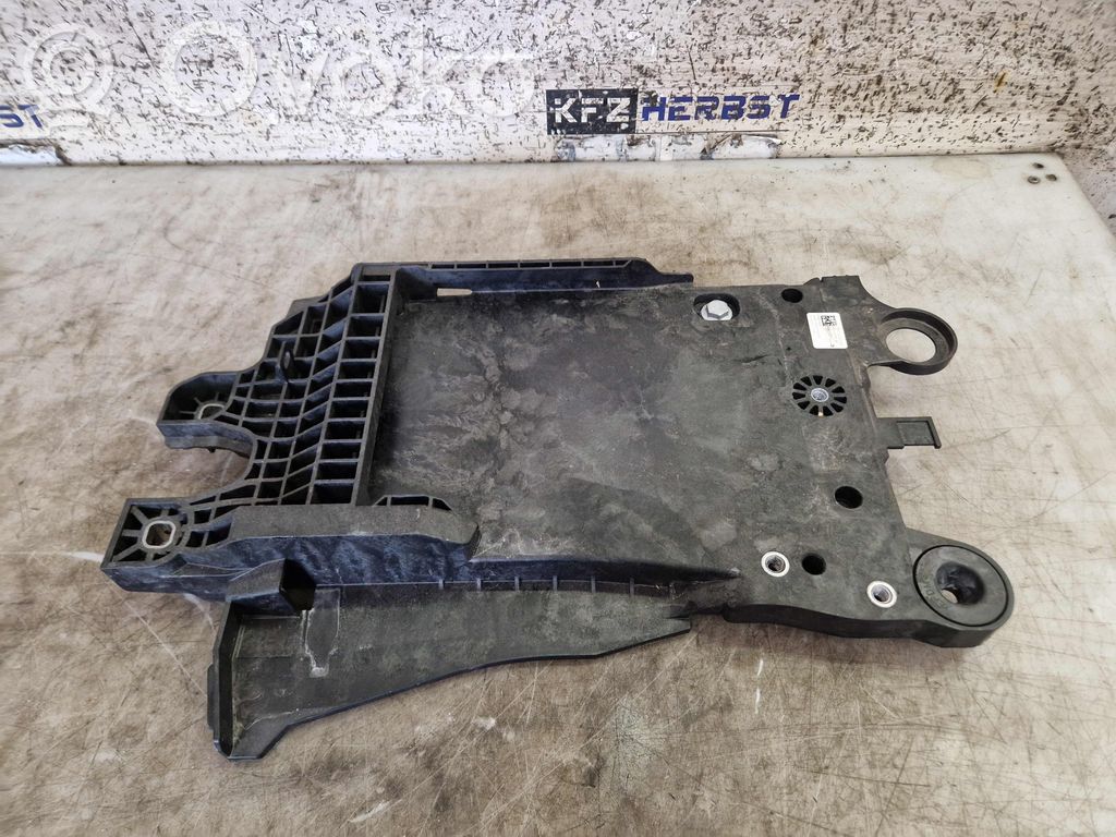 BMW X1 U11 Battery bracket 