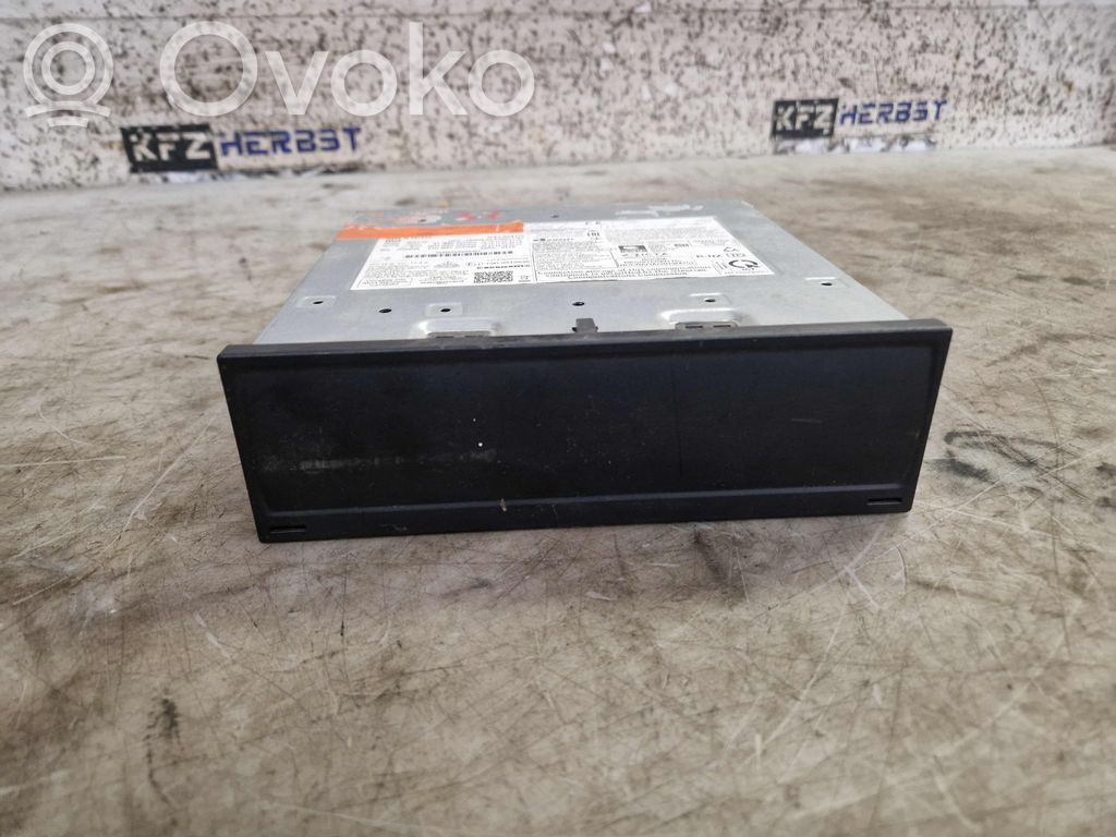 Skoda Octavia Mk4 Navigation unit CD/DVD player 