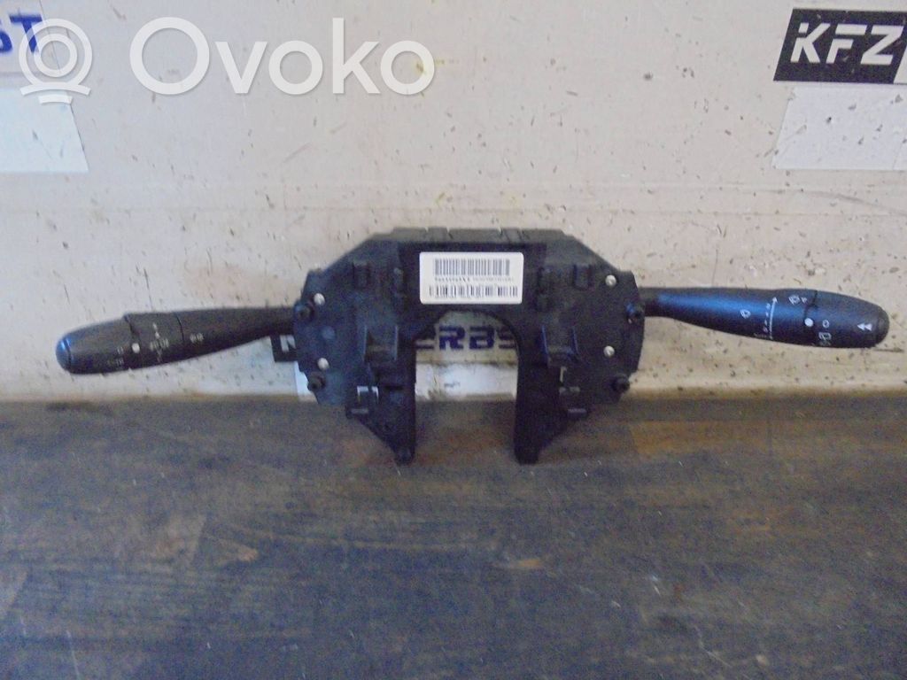 Citroen C4 I Interruptores/botones de la columna de dirección 
