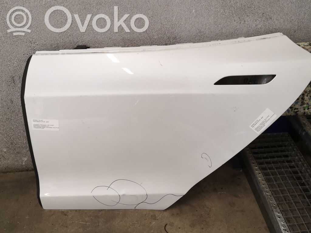 Tesla Model X Aizmugurējās durvis 