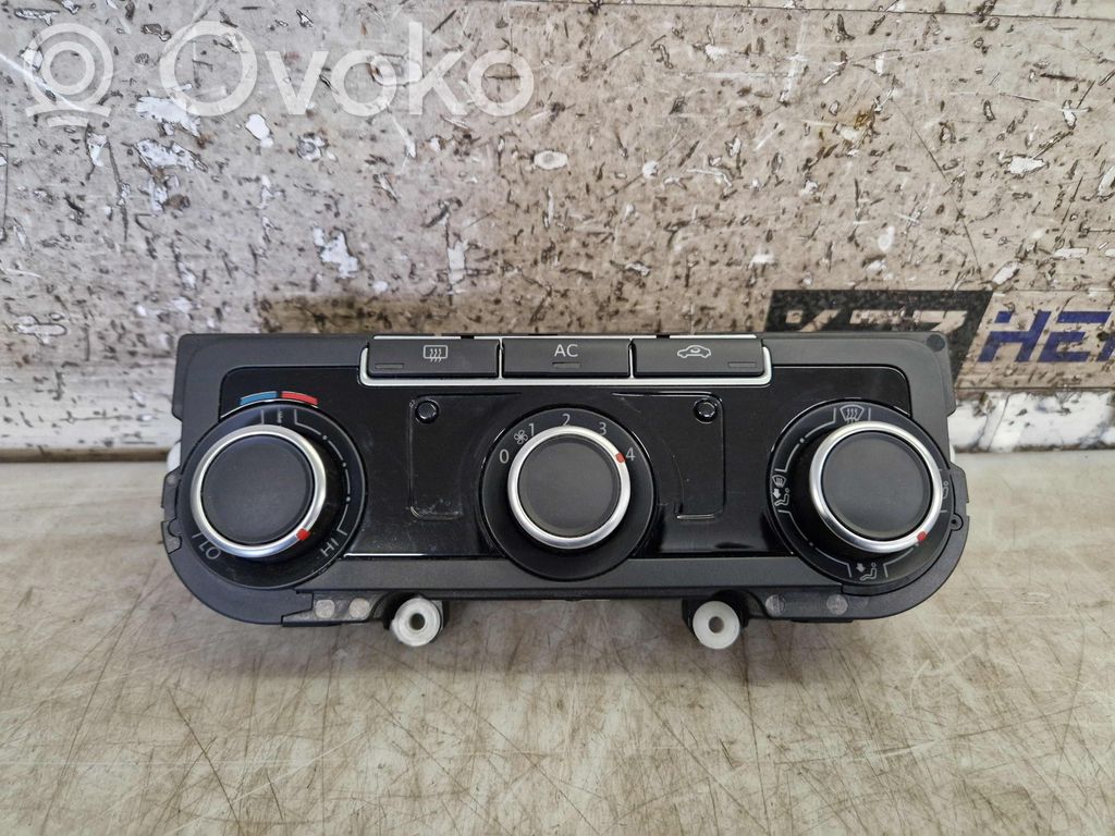 Volkswagen Golf VI Przełącznik / Włącznik nawiewu dmuchawy 