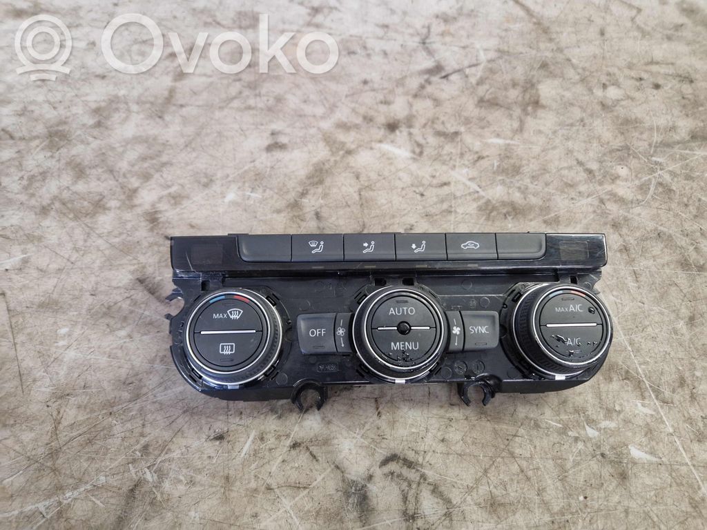 Volkswagen Golf VII Climate control unit 