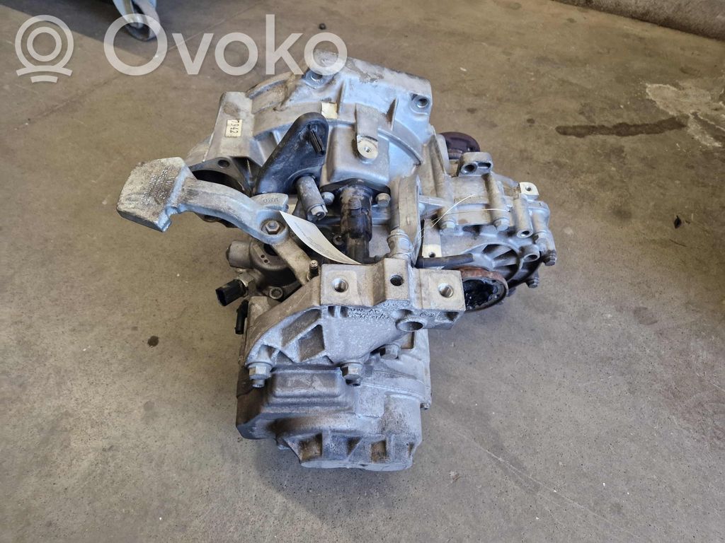 Volkswagen PASSAT B8 Cutie viteze manuală cu 6 trepte 