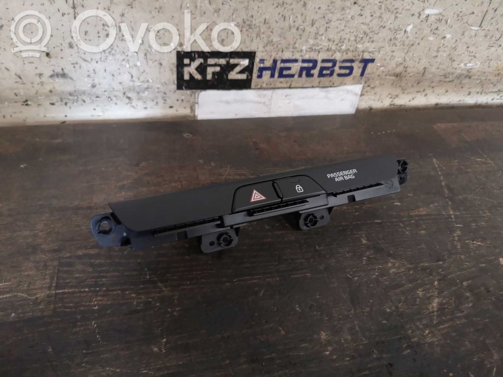 KIA Rio Hazard light switch 