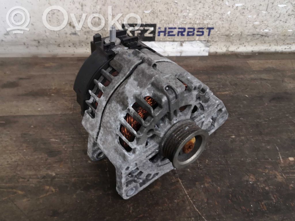 Mercedes-Benz A W177 Alternador 