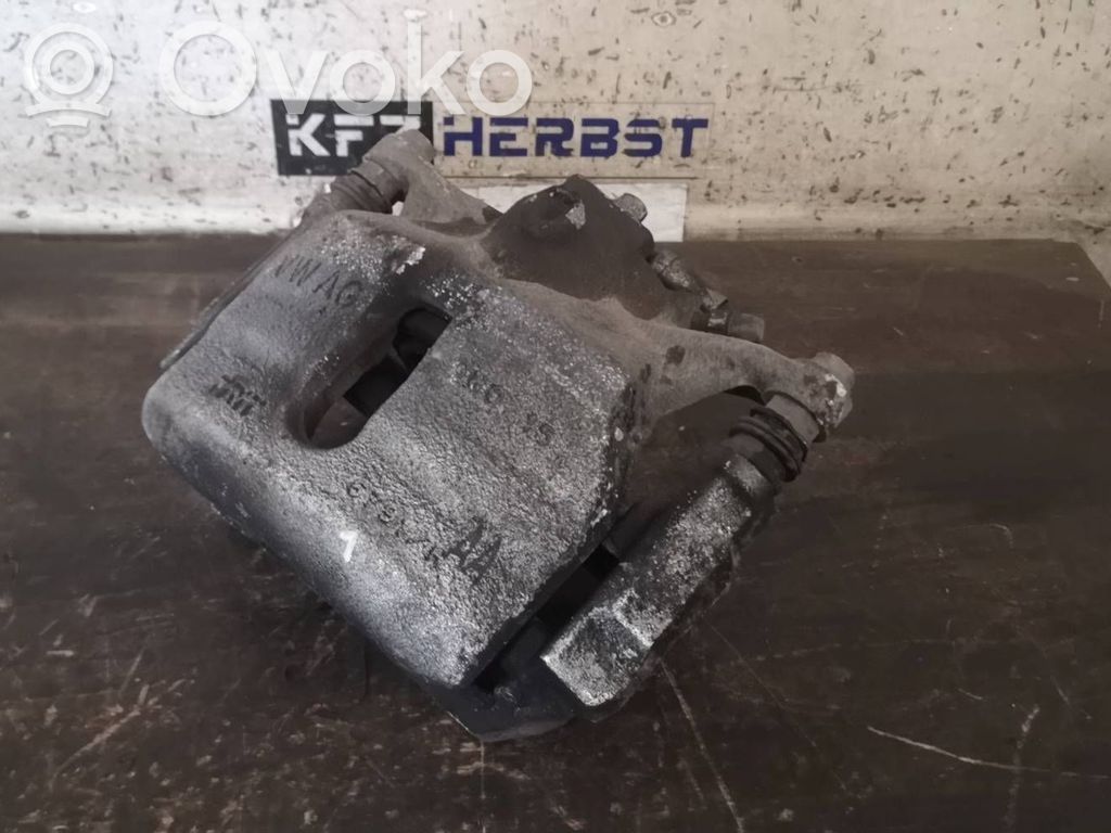 Etujarrusatula   8V0615123,8V0615123