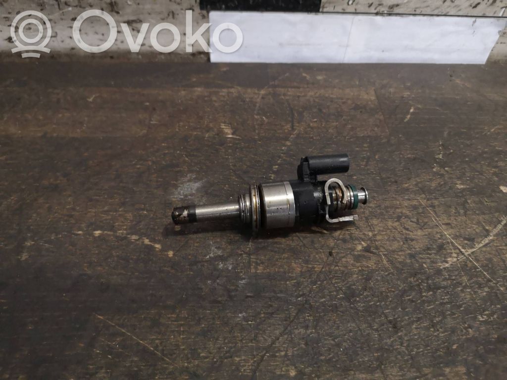 Ford Focus Fuel injector 