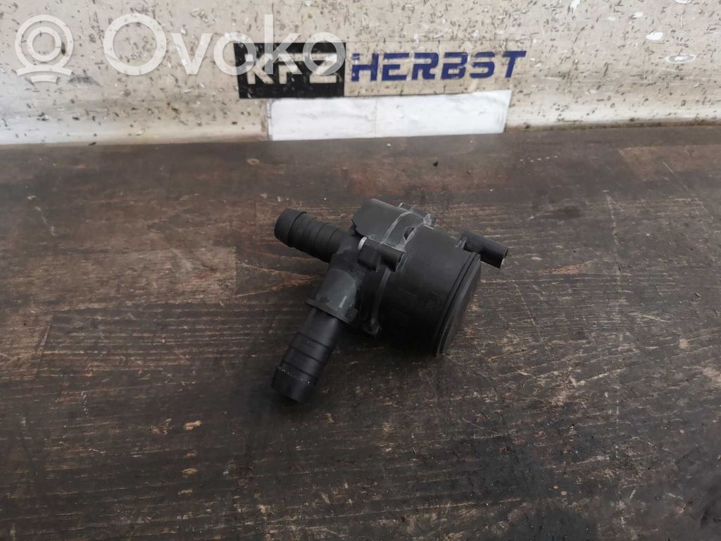 Vesipumppu   KK3118D473AC,KK3118D473AC